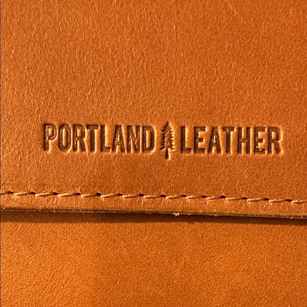 Portland Leather Tan Crossbody Bag - Picture 3 of 6